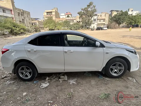 2017 Toyota Corolla ALTIS AUTOMATIC 1.6 photo 2