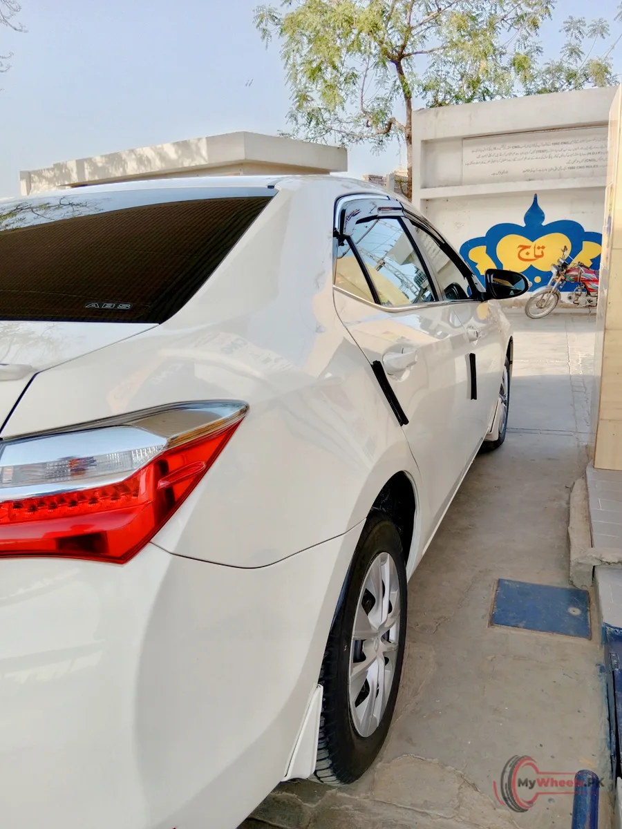 2017 Toyota Corolla GLi 1.3 main vehicle photo
