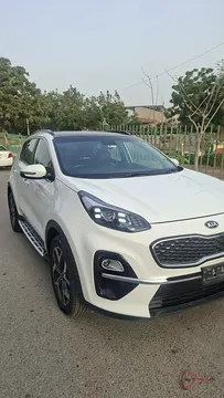 2024 KIA Sportage FWD photo 2