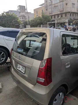 2017 Suzuki Wagon R VXL photo 4