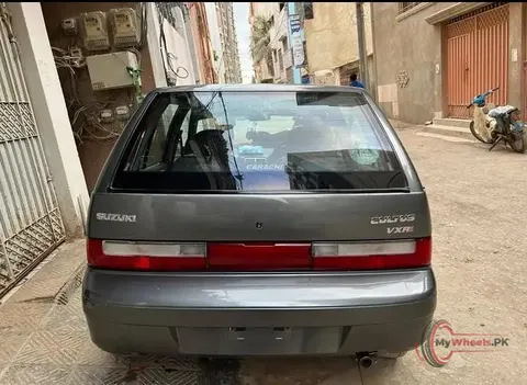 2008 Suzuki Cultus photo 4