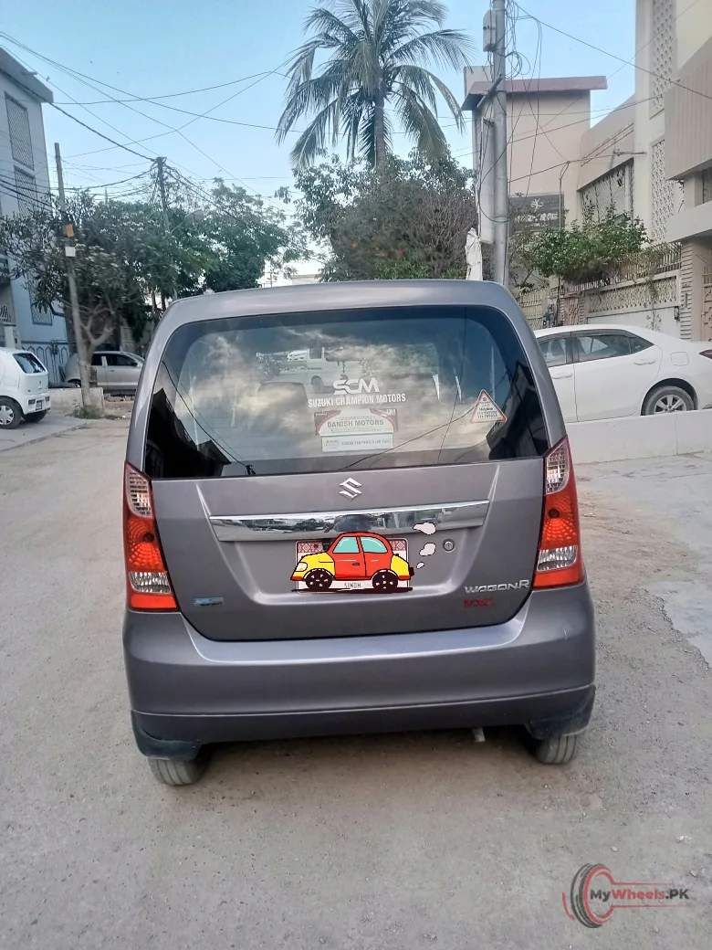 2022 Suzuki Wagon R AGS main vehicle photo