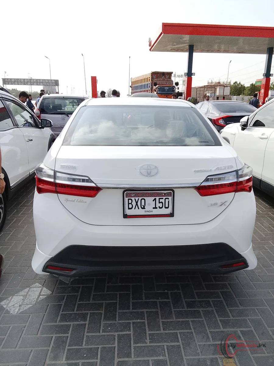 2022 Toyota Corolla Altis Grande X CVT-i 1.8 main vehicle photo