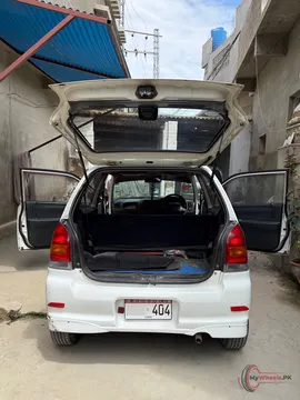 2003 Suzuki Alto photo 4
