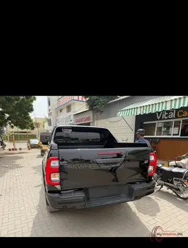 2025 Toyota HILUX REVO GR SPORT photo 4