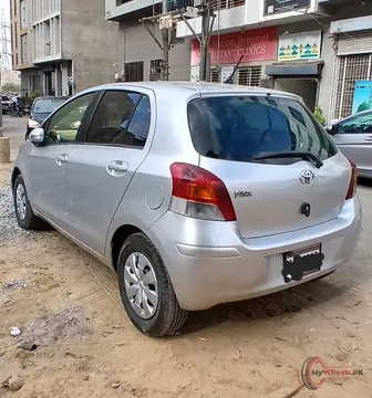 2008 Toyota VITZ F 1.0 photo 7