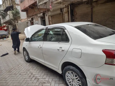 2007 Toyota BELTA photo 11