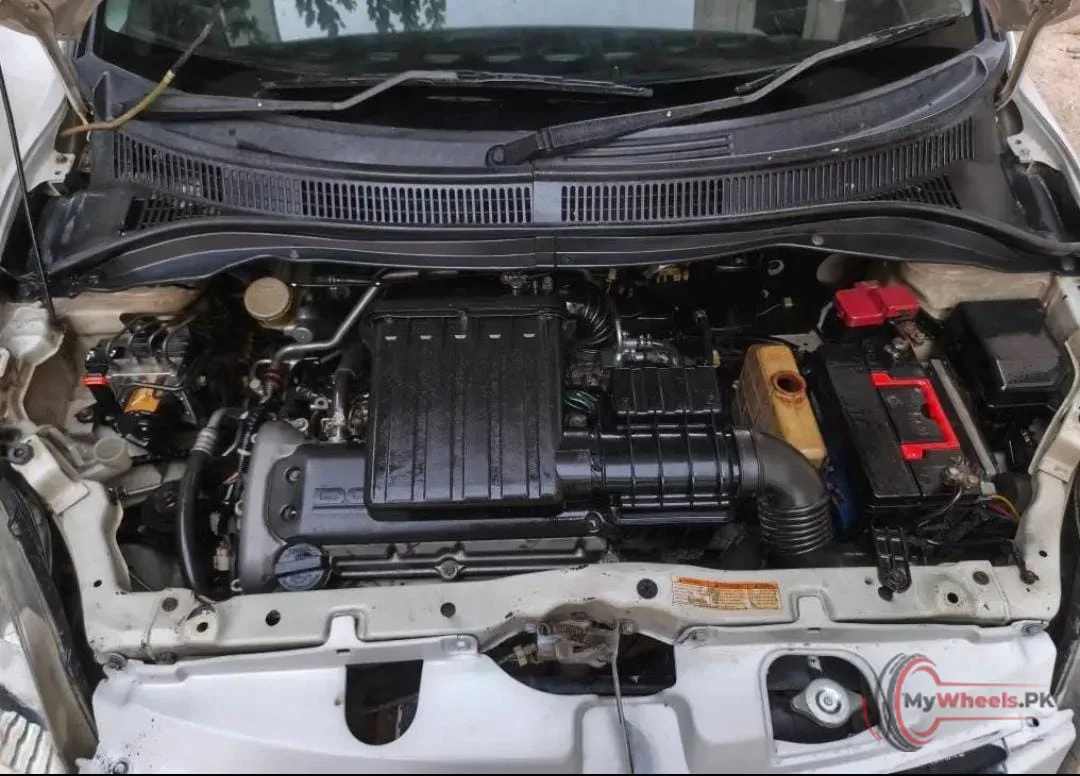 2012 Suzuki Swift main vehicle photo
