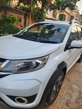 2018 Honda BR-V i-VTEC S photo 4