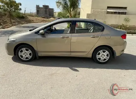 2013 Honda City 1.3 Manual photo 4