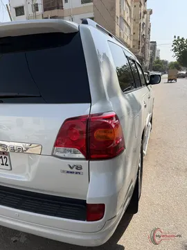 2012 Toyota LAND CRUISER ZX photo 5