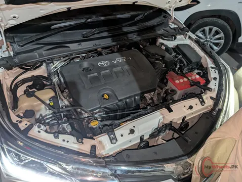 2023 Toyota Corolla ALTIS 1.6 X CVT-i SPECIAL EDITION photo 6