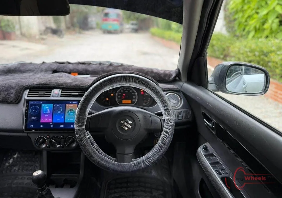 2018 Suzuki Swift main vehicle photo