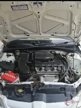2004 Honda Civic photo 1