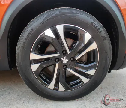 2022 PEUGEOT 2008 ALLURE photo 13