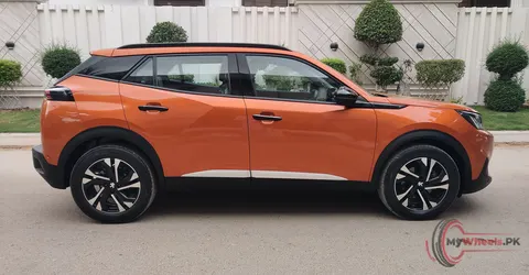 2022 PEUGEOT 2008 ALLURE photo 7