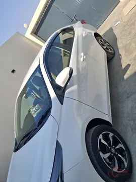 2026 Toyota Yaris GLI CVT 1.3 photo 6