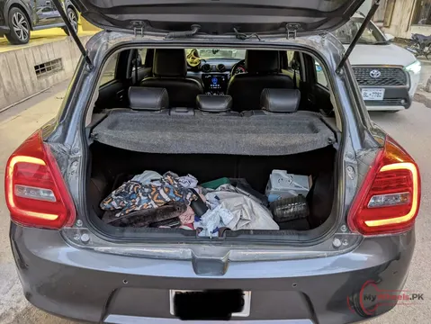 2022 Suzuki Swift GLX CVT photo 6