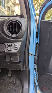 2015 Toyota Aqua photo 11
