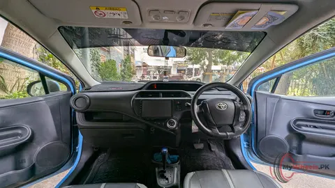 2015 Toyota Aqua photo 10