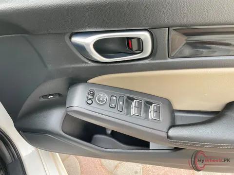 2023 Honda Civic Oriel photo 6
