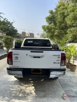 2020 Toyota HILUX REVO V AUTOMATIC 2.8 photo 1