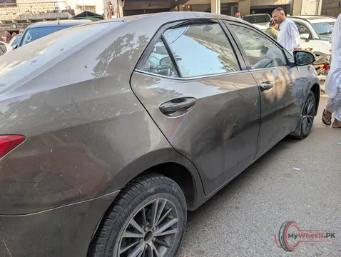 2017 Toyota Corolla ALTIS GRANDE CVT 1.8 photo 4