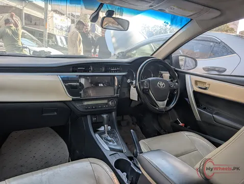 2017 Toyota Corolla ALTIS GRANDE CVT 1.8 photo 5
