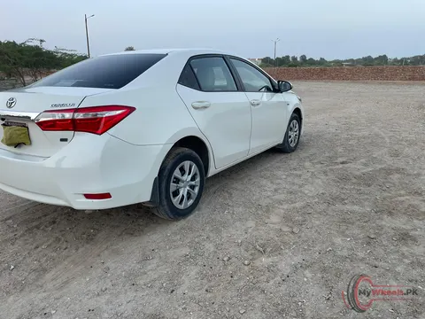 2017 Toyota Corolla GLi 1.3 photo 6