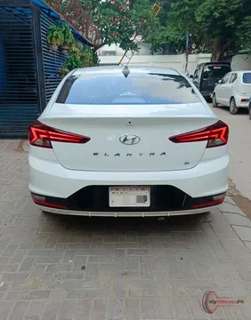 2023 Hyundai Elantra GL photo 6
