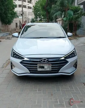 2023 Hyundai Elantra GL photo 5