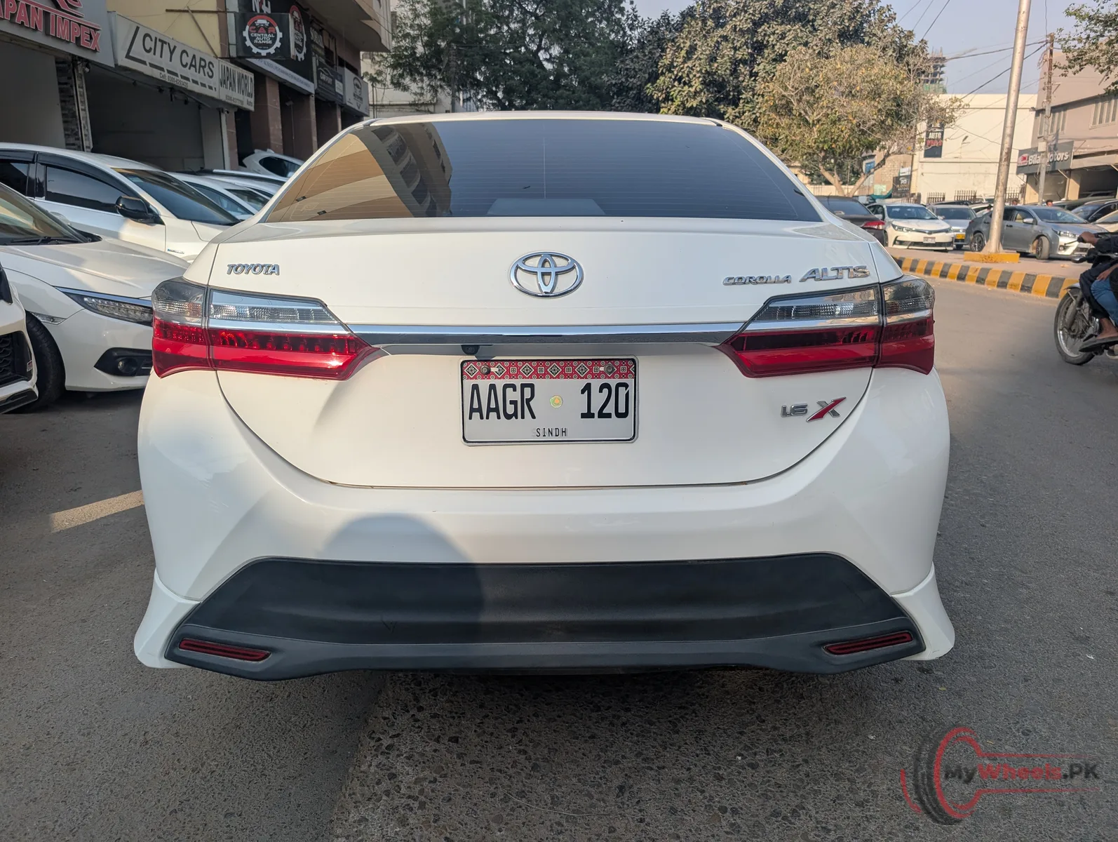 2025 Toyota Corolla ALTIS 1.6 X CVT-i main vehicle photo