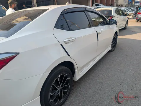 2025 Toyota Corolla ALTIS 1.6 X CVT-i photo 3