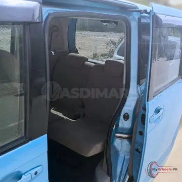 2014 Honda N BOX CUSTOM GL photo 6