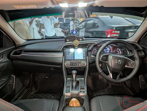 2018 Honda Civic Oriel photo 4