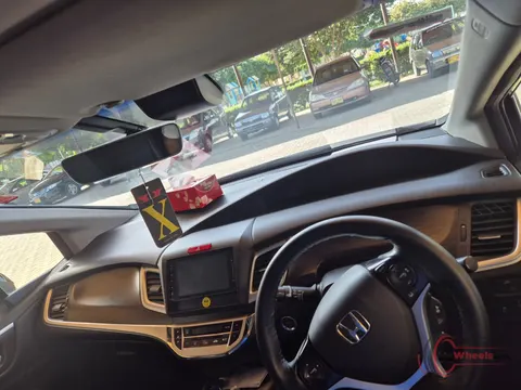 2015 Honda Civic Oriel photo 9