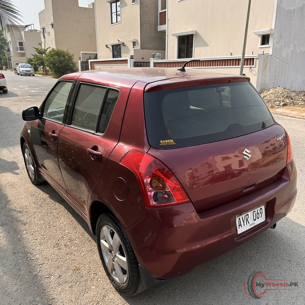2013 Suzuki Swift DLX 1.3 NAVIGATION