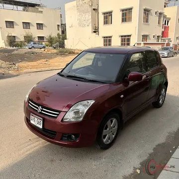 2013 Suzuki Swift DLX 1.3 NAVIGATION photo 4