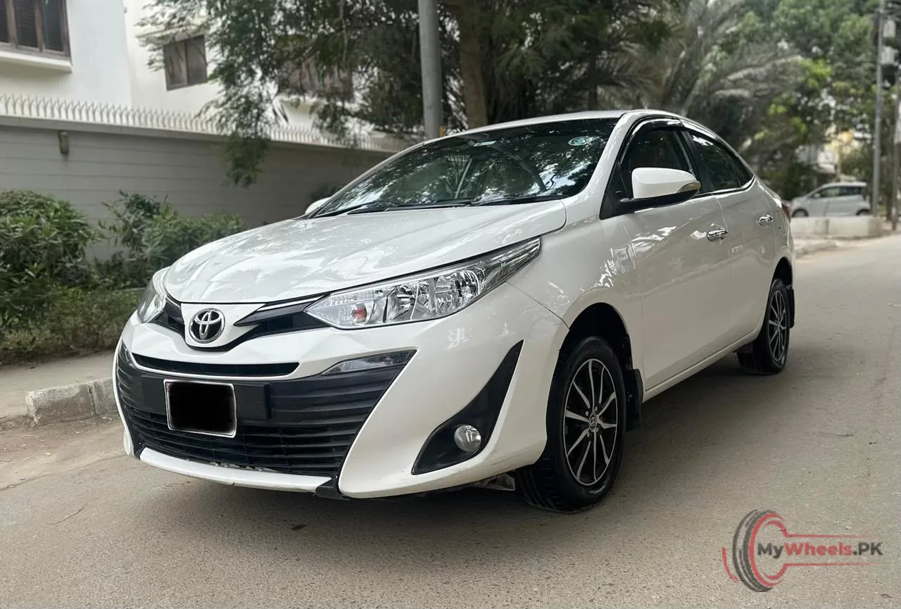 2020 Toyota Yaris ATIV X CVT 1.5 main vehicle photo