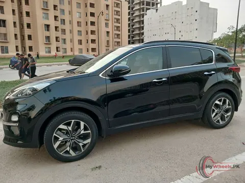2024 KIA Sportage FWD photo 2