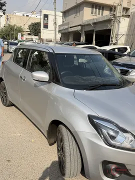 2025 Suzuki Swift GLX CVT photo 2
