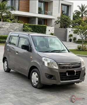 2017 Suzuki Wagon R VXL photo 1