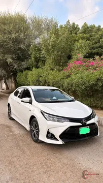 2021 Toyota Corolla ALITS X AUTOMATIC 1.6 photo 2
