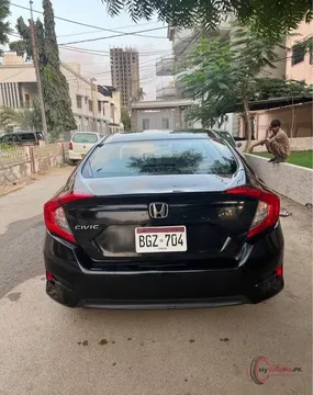 2016 Honda Civic photo 2