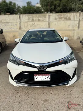 2017 Toyota Corolla ALTIS 1.6 X CVT-i photo 2