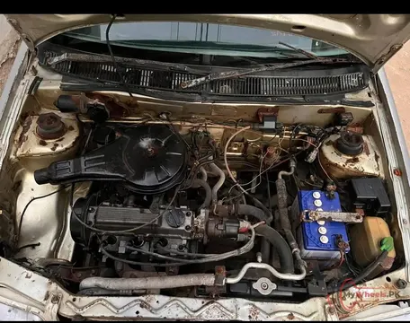 2002 Suzuki Cultus photo 3