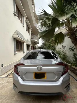 2020 Honda Civic Oriel photo 4