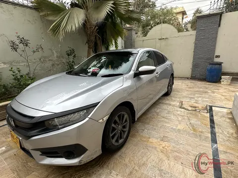 2020 Honda Civic Oriel photo 3