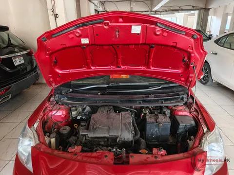 2012 Toyota BELTA X 1.0 photo 6