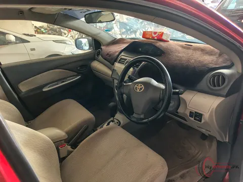 2012 Toyota BELTA X 1.0 photo 9